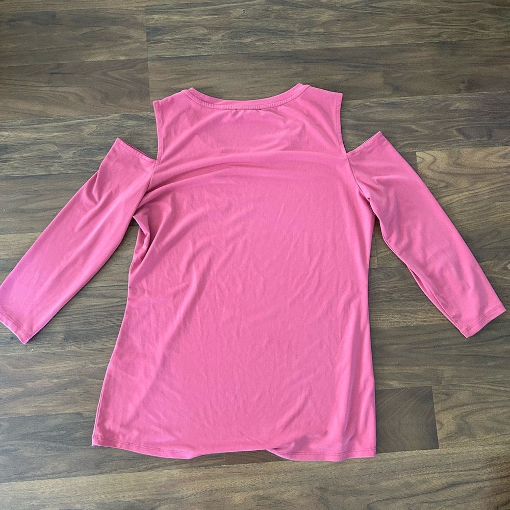 Cold shoulder top - Picture 3 of 3